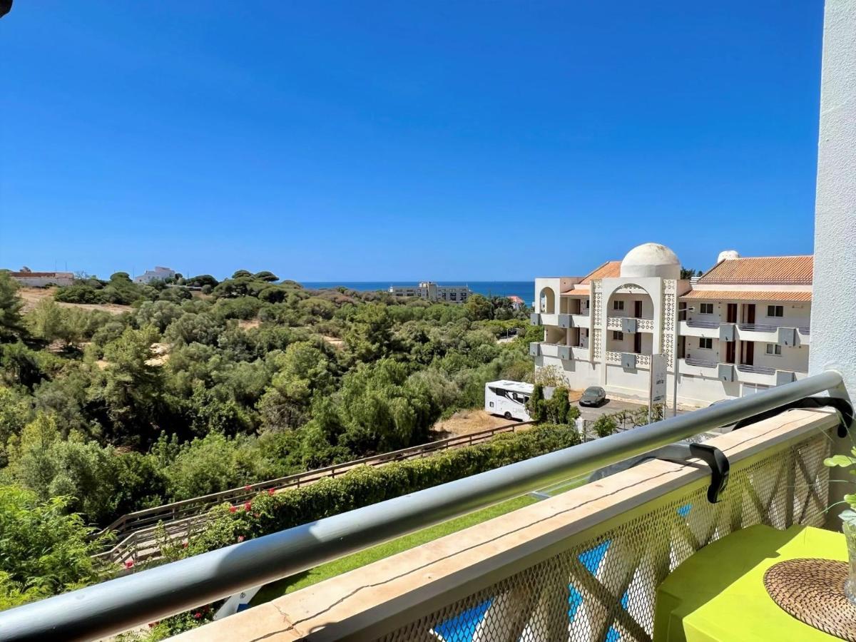 Classic With Pool By Homing Albufeira